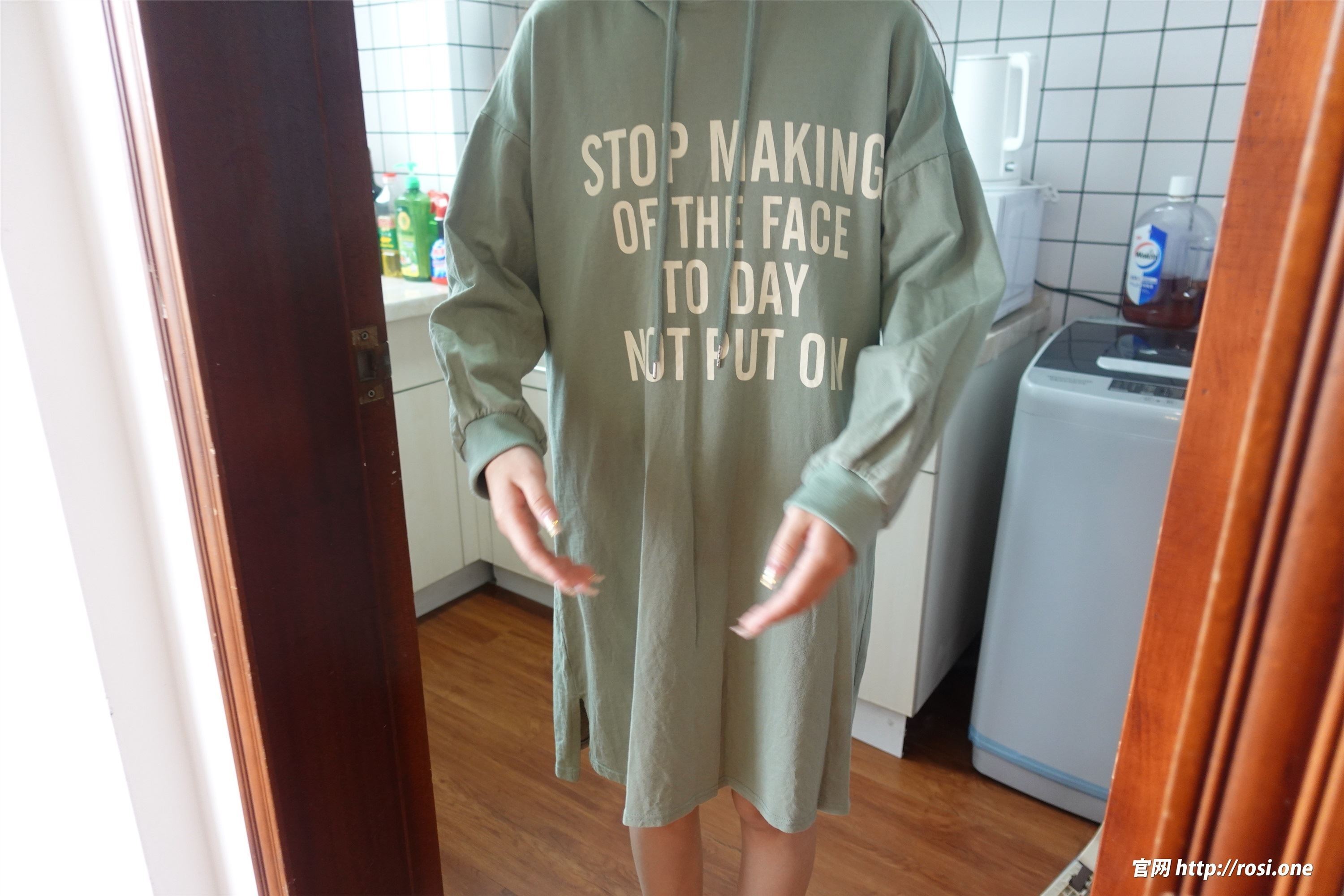 ROSI写真 2022.02.05 NO.3715